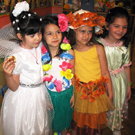 Главните артистки в “Seasons party” отдъхват след края на представлението, костюмирани като четирите годишни времена. Своето последно тържество в детската градина, децата са подготвили изцяло на английски език.