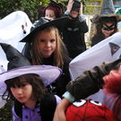 Празнуването на Halloween с костюми и маски е наситено с много емоции и винаги се очаква с нетърпение от децата. За празнeнството по-големите подготвят стихчета и песни на английски език и то винаги протича с много веселба и лакомства.